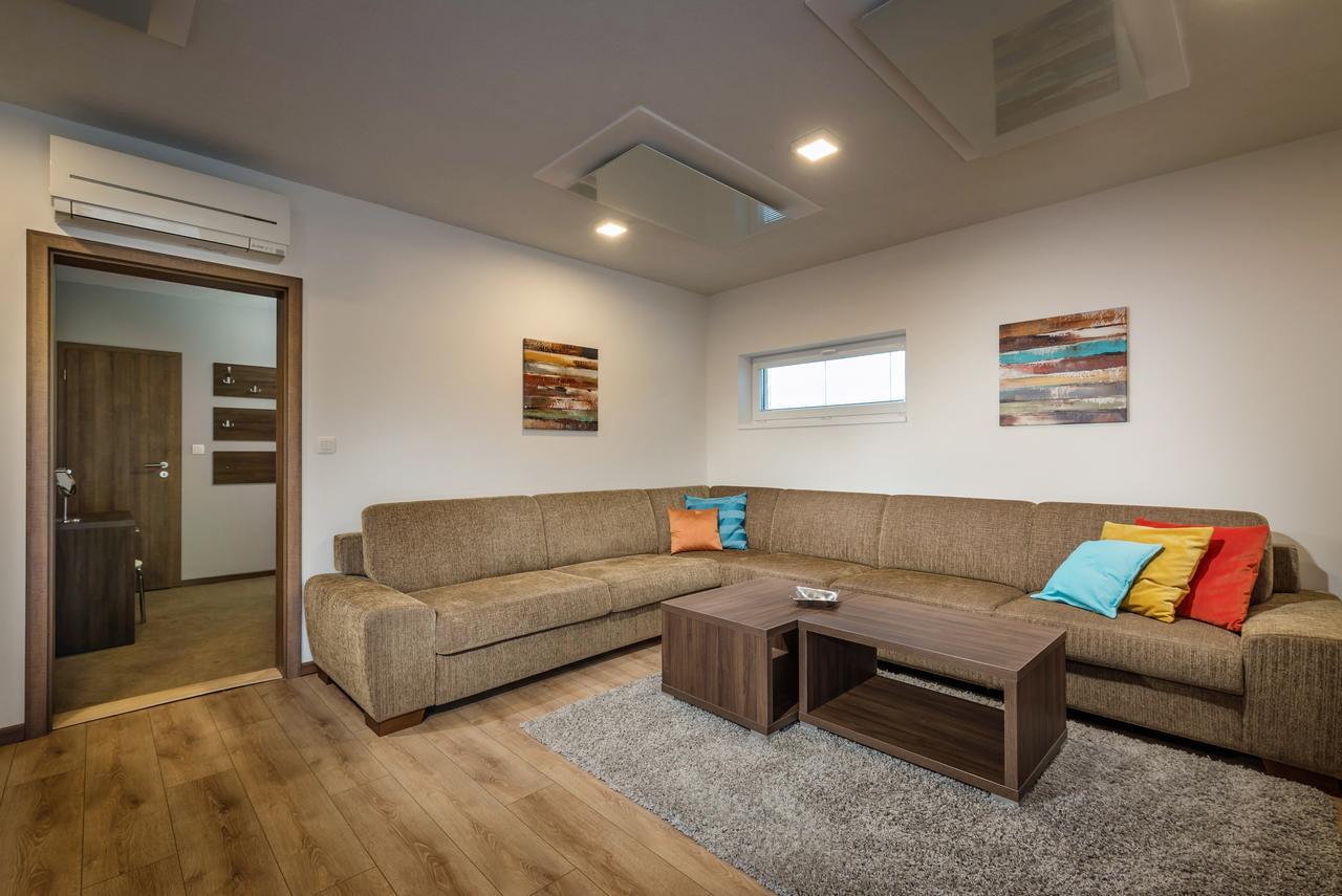 Apartmánový Dom Kriváň Bešeňová Exterior foto